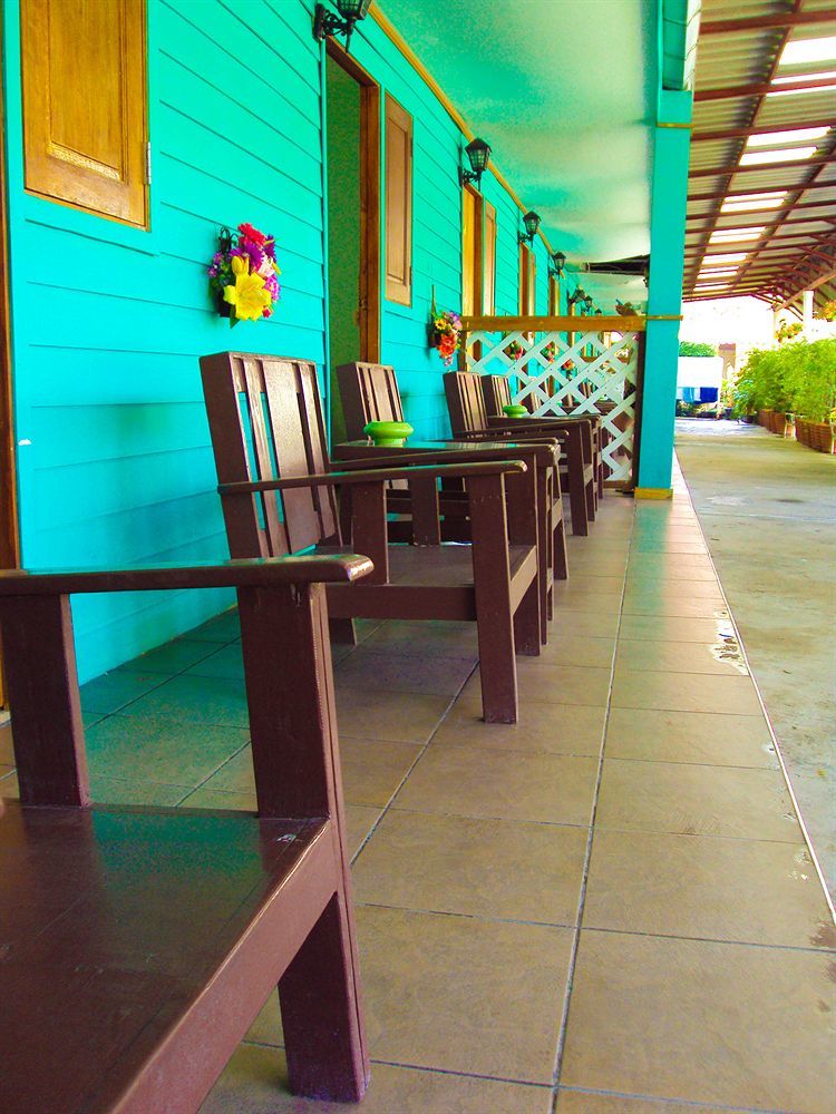 Steve Lady Hostel Bangkok Exterior photo